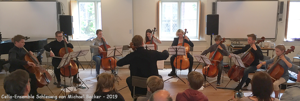 Ensemble-Cello Schleswig von Michael Becker (hier in Haderslev DDM 2019)